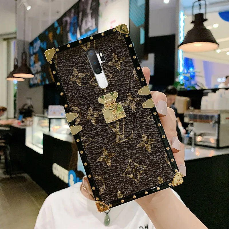 [ FREE SHIPPING] LV Monogram Canvas Square Trunk Design Case For Oppo A9 2020